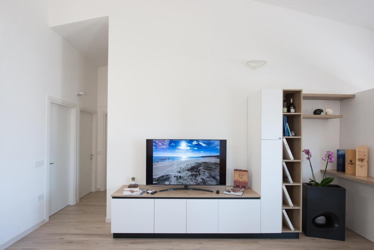شقة Loft Lungomare Vista Mare E Monti أرباتاكْسْ المظهر الخارجي الصورة